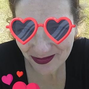 Meet your Posher, Becky